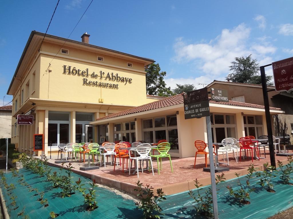 Hotel De L'Abbaye A Клуни Екстериор снимка