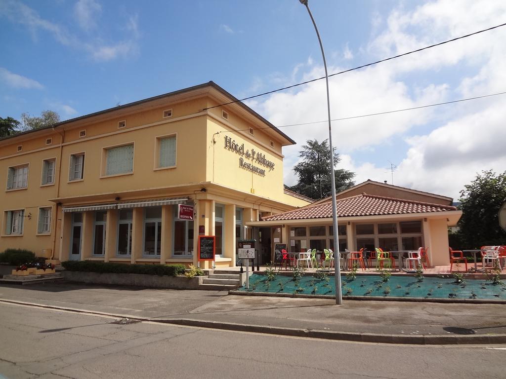 Hotel De L'Abbaye A Клуни Екстериор снимка