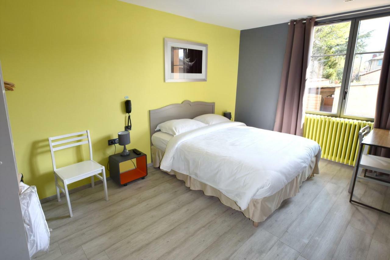 Hotel De L'Abbaye A Клуни Екстериор снимка
