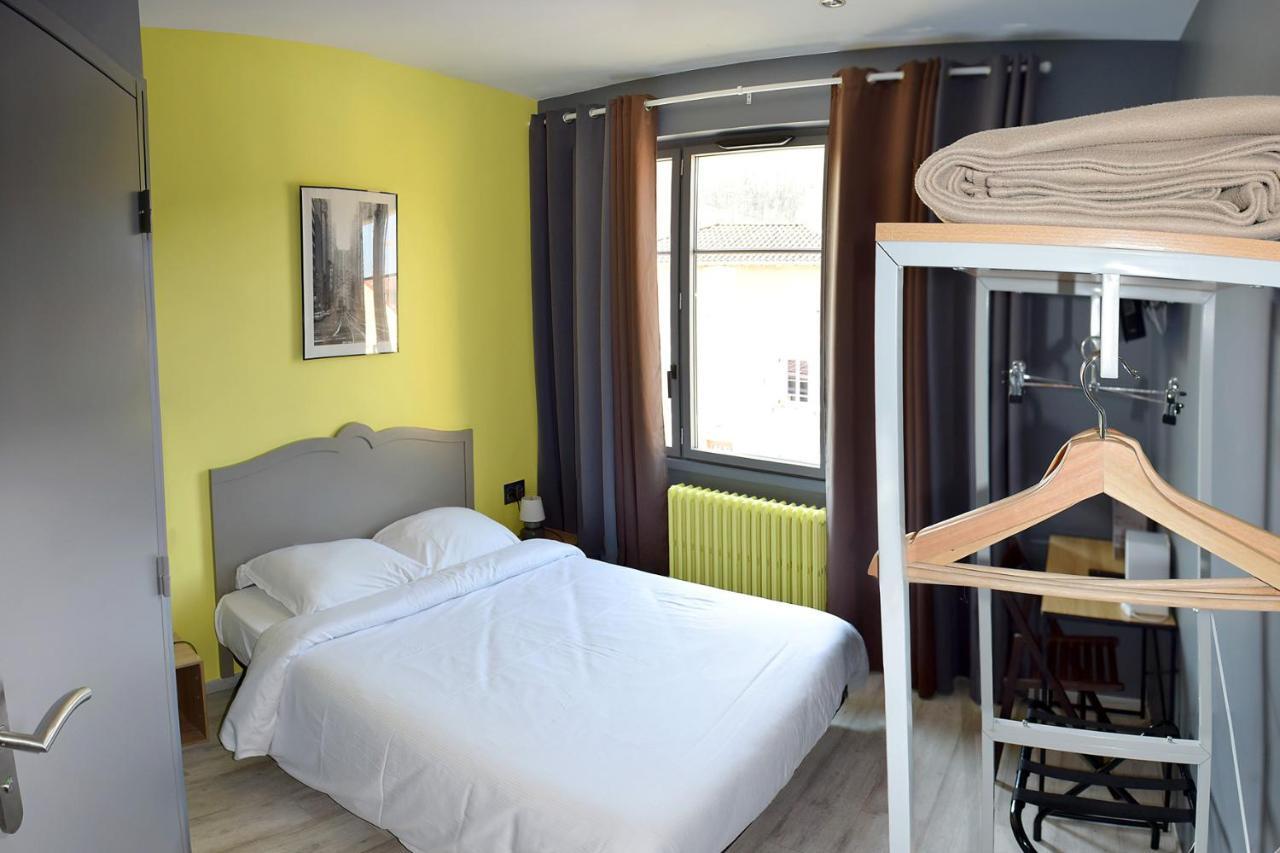 Hotel De L'Abbaye A Клуни Екстериор снимка